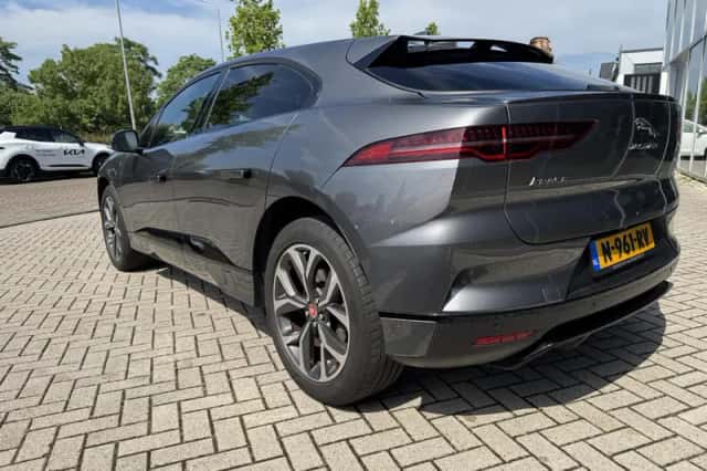 Jaguar I-Pace (2020) thumbnail 5