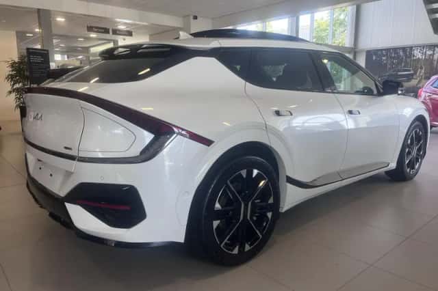 Kia EV6 (2026) thumbnail 2