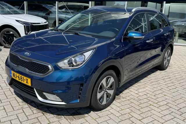 Kia Niro (2017) thumbnail 1