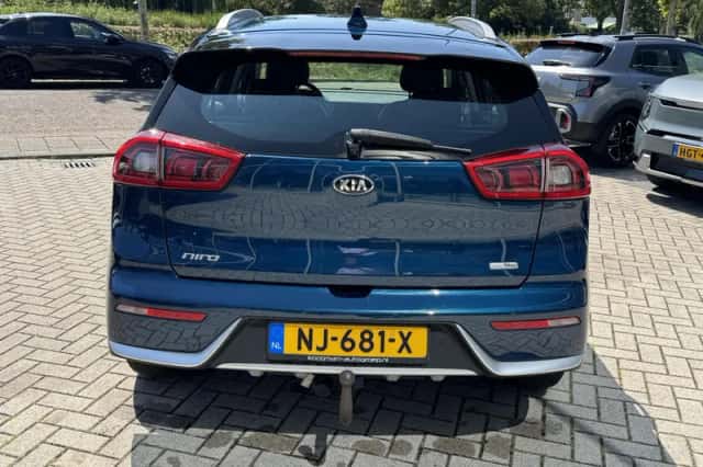 Kia Niro (2017) thumbnail 5