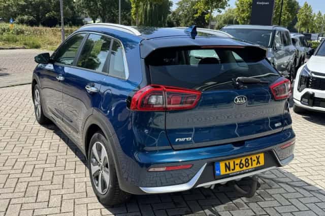 Kia Niro (2017) thumbnail 6