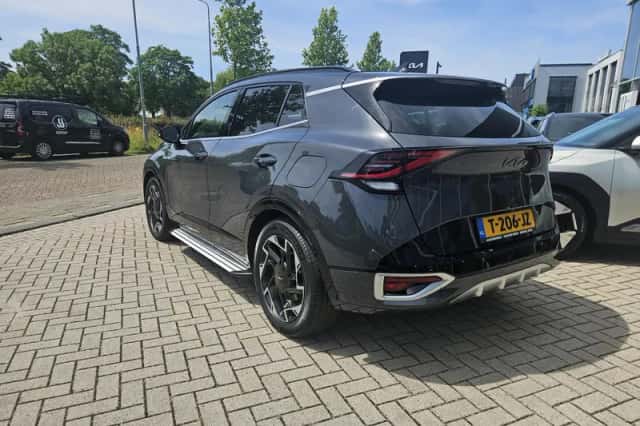 Kia Sportage (2023) thumbnail 3