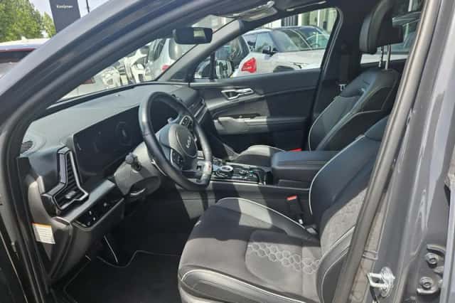 Kia Sportage (2023) thumbnail 5