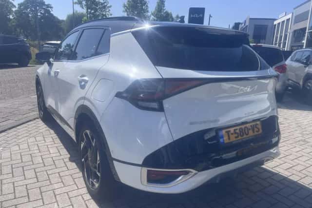 Kia Sportage (2023) thumbnail 2