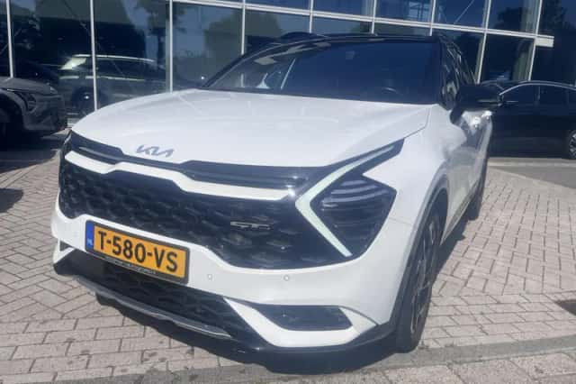 Kia Sportage (2023) thumbnail 3