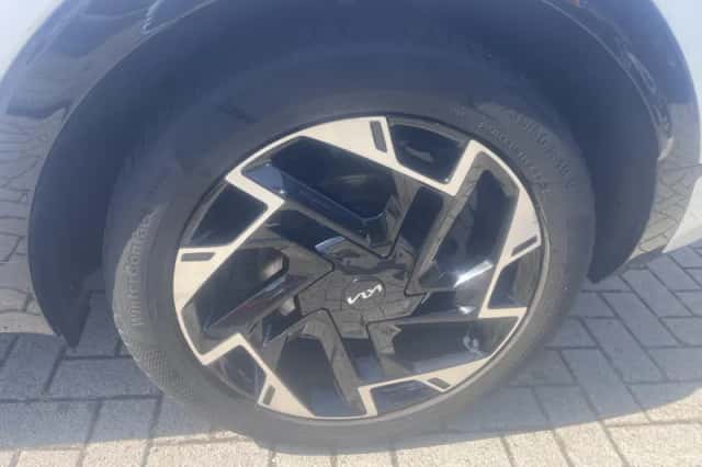 Kia Sportage (2023) thumbnail 4