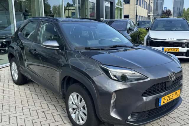Toyota Yaris Cross (2024) thumbnail 2