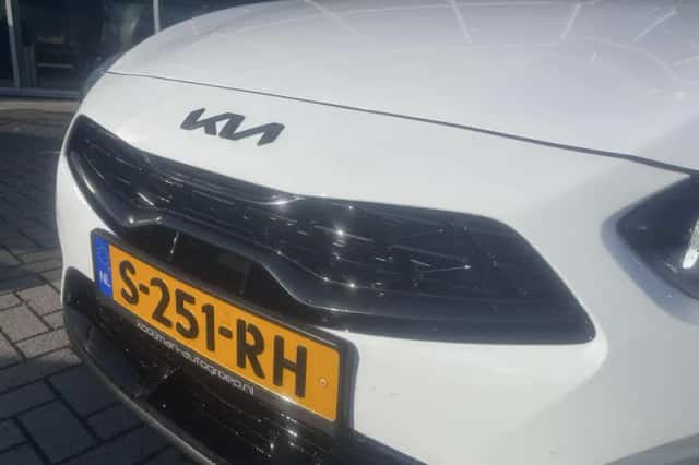 Kia Ceed (2023) thumbnail 4