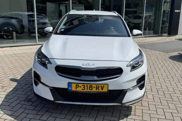 Kia XCeed (2022) thumbnail 2