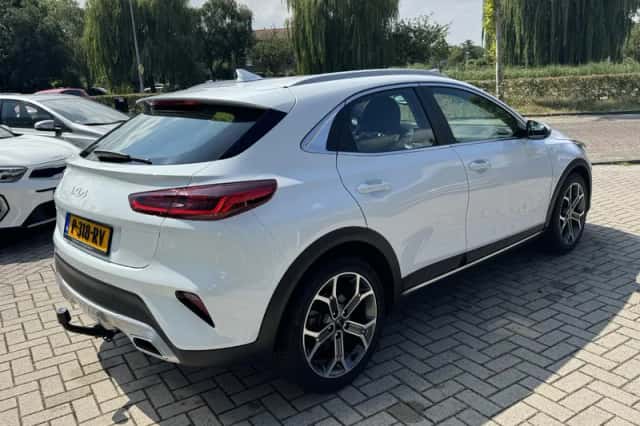 Kia XCeed (2022) thumbnail 4