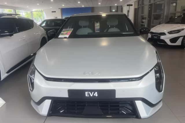 Kia EV4 (2026) thumbnail 2