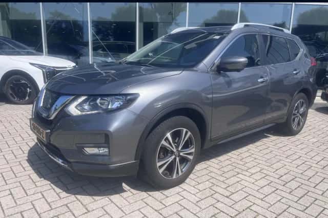 Nissan X-Trail (2018) thumbnail 1
