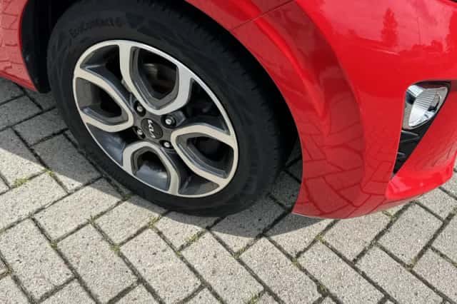 Kia Picanto (2022) thumbnail 4