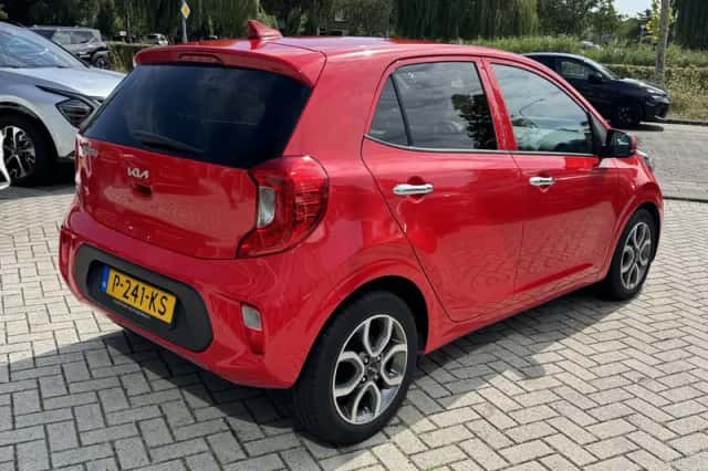 Kia Picanto (2022) thumbnail 5