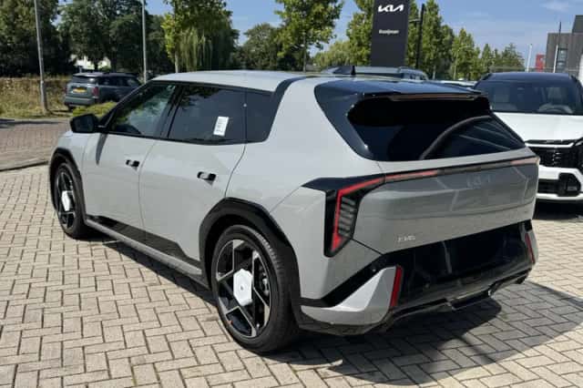 Kia EV4 (2026) thumbnail 4