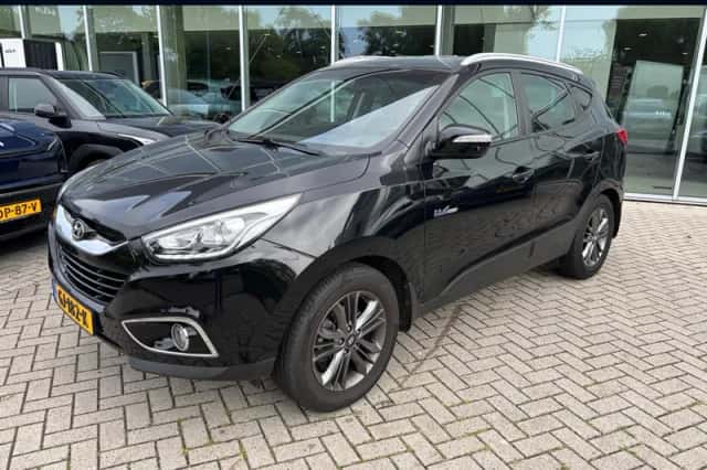 Hyundai ix35 (2015) thumbnail 1