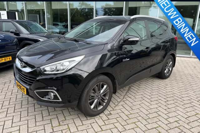 Hyundai ix35 (2015) thumbnail 1