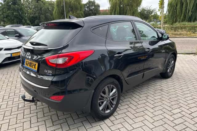 Hyundai ix35 (2015) thumbnail 3