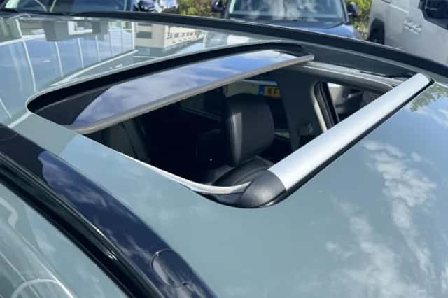 Kia Niro (2025) thumbnail 5