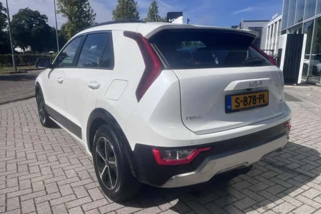 Kia Niro (2023) thumbnail 6