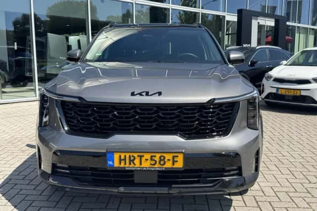 Kia Sorento (2025) thumbnail 3