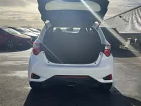 Toyota Yaris (2018) thumbnail 16