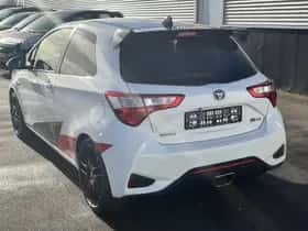 Toyota Yaris (2018) thumbnail 18