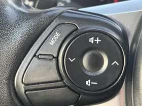 Toyota Yaris (2018) thumbnail 31