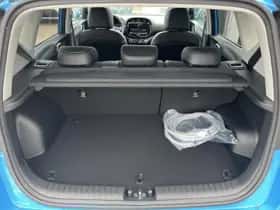 Kia Soul EV (2024) thumbnail 12