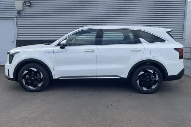 Kia Sorento (2025) thumbnail 3