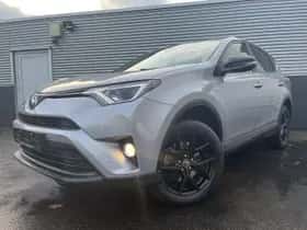 Toyota RAV4 (2018) thumbnail 2