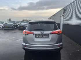 Toyota RAV4 (2018) thumbnail 11