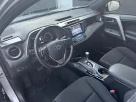 Toyota RAV4 (2018) thumbnail 20