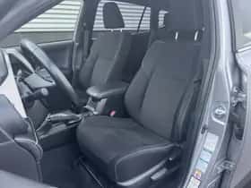 Toyota RAV4 (2018) thumbnail 21
