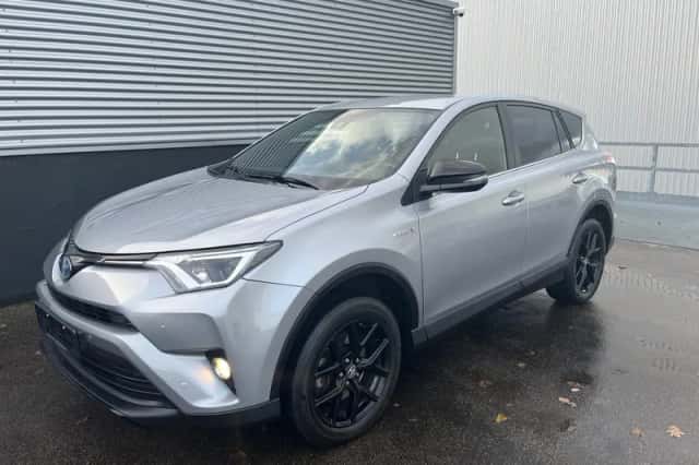 Toyota RAV4 (2018) thumbnail 4