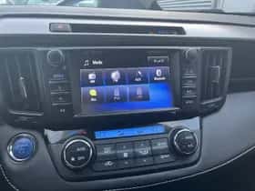 Toyota RAV4 (2018) thumbnail 36