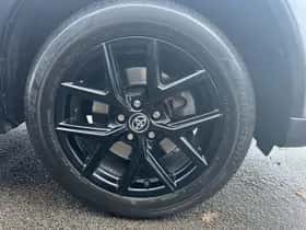 Toyota RAV4 (2018) thumbnail 7