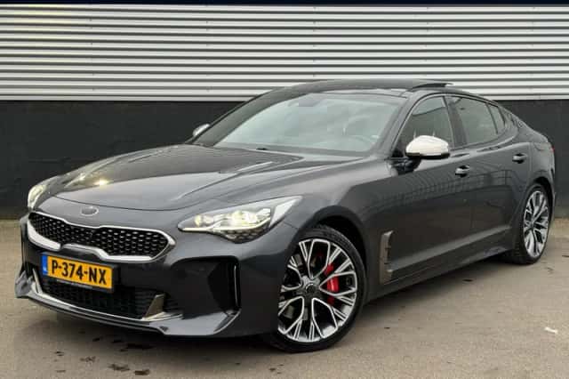 Kia Stinger (2019) thumbnail 1