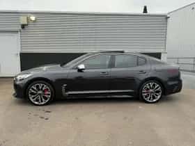 Kia Stinger (2019) thumbnail 3