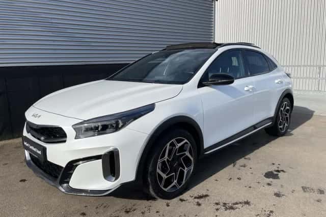 Kia XCeed (2023) thumbnail 4