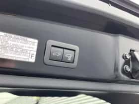 Toyota Corolla (2024) thumbnail 12