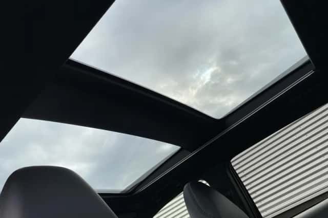 Toyota Corolla (2024) thumbnail 3