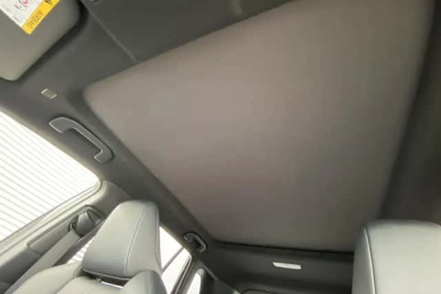 Toyota Corolla (2024) thumbnail 4