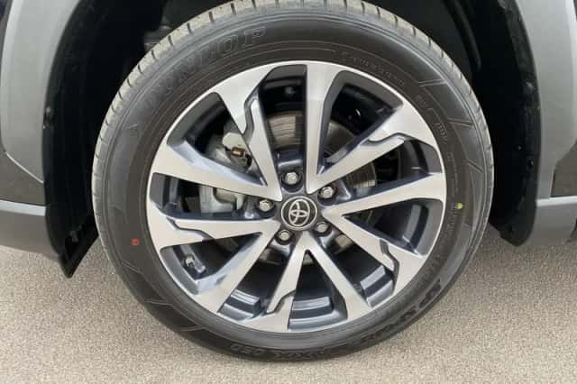 Toyota Corolla (2024) thumbnail 6