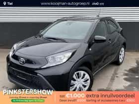 Toyota Aygo (2022) thumbnail 1