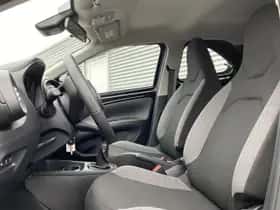 Toyota Aygo (2022) thumbnail 18