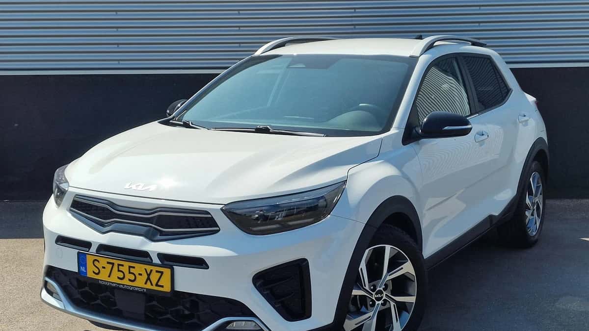 Kia Stonic (2023) — foto 1