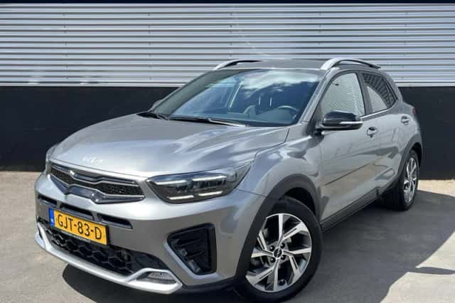 Kia Stonic (2024) thumbnail 1