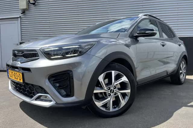 Kia Stonic (2024) thumbnail 2