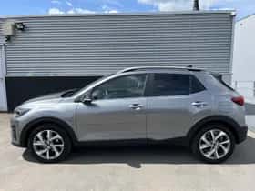 Kia Stonic (2024) thumbnail 3